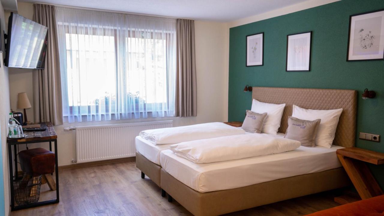 Hotel Gasthof Zum Schwan Steinsfeld Exterior foto