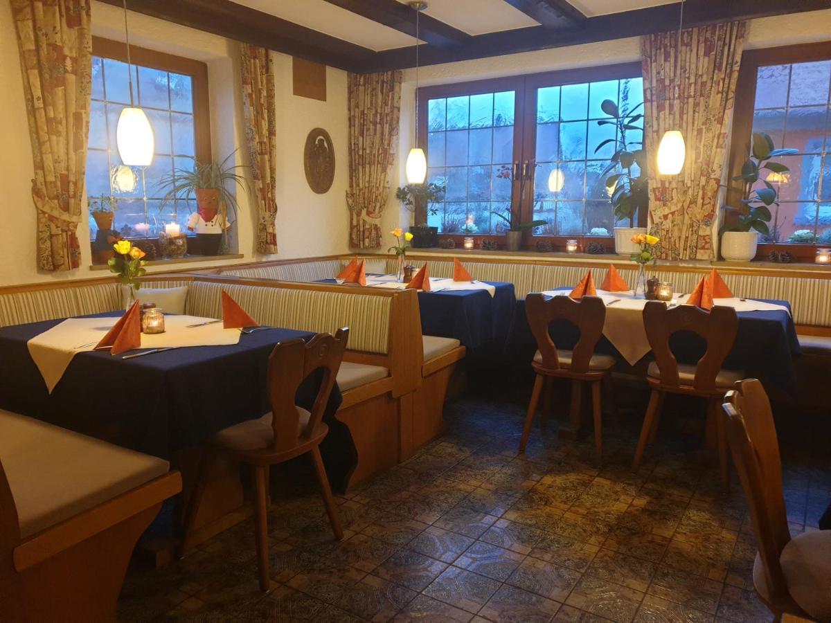 Hotel Gasthof Zum Schwan Steinsfeld Exterior foto