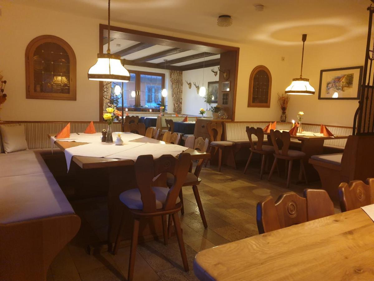 Hotel Gasthof Zum Schwan Steinsfeld Exterior foto