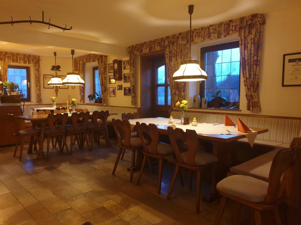 Hotel Gasthof Zum Schwan Steinsfeld Exterior foto